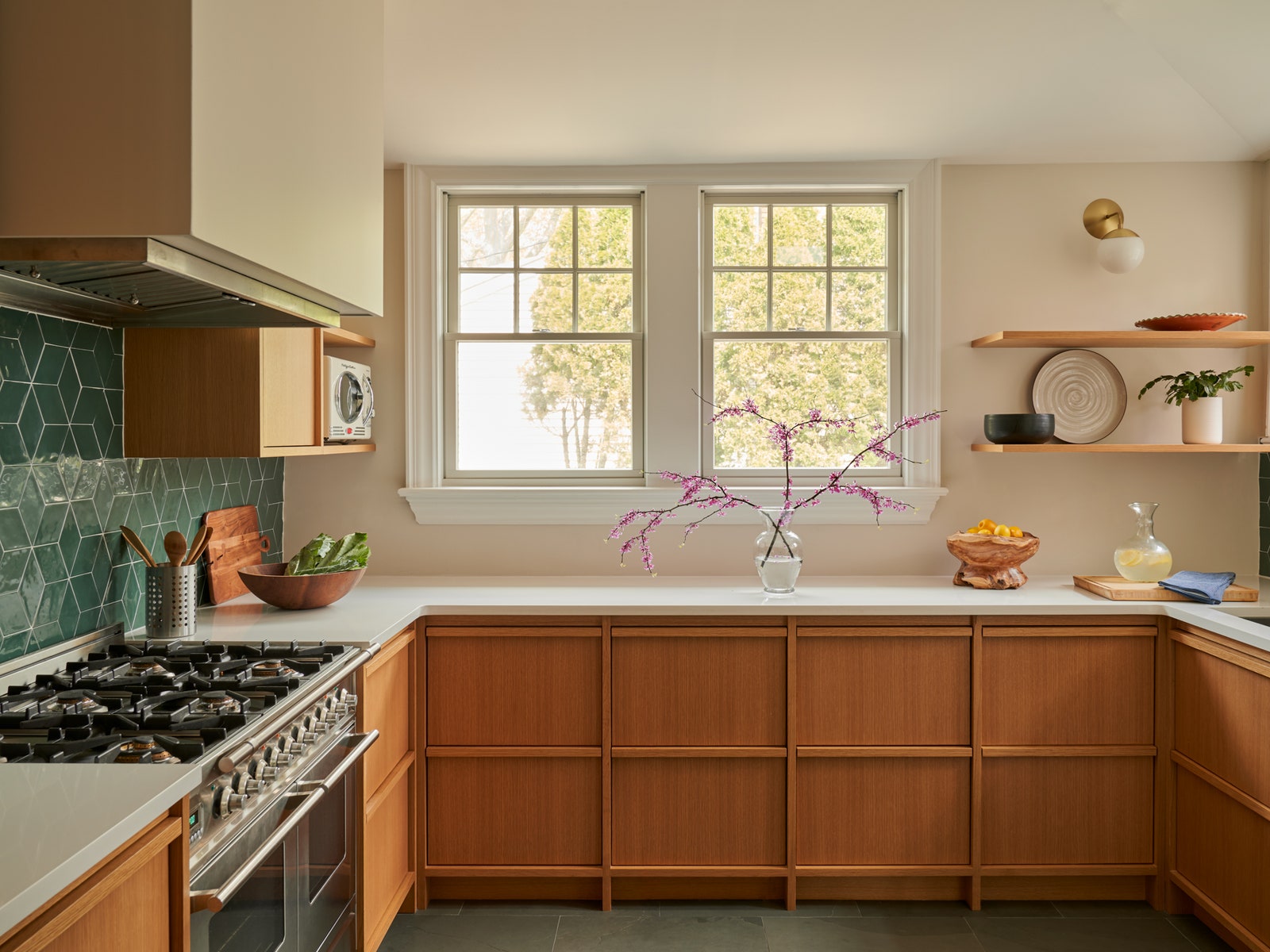 A 100-Year-Old Long Island Home Got a Bright Kitchen Glow-Up